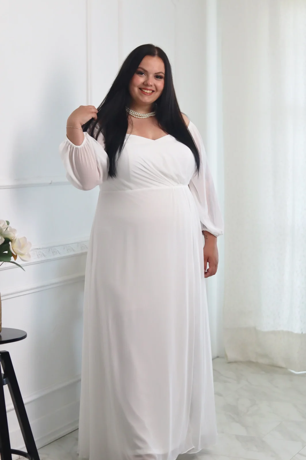 SARAH, elegáns, asszimetrikus szűkítésű MENYASSZONYI ruha Nagy Méretben