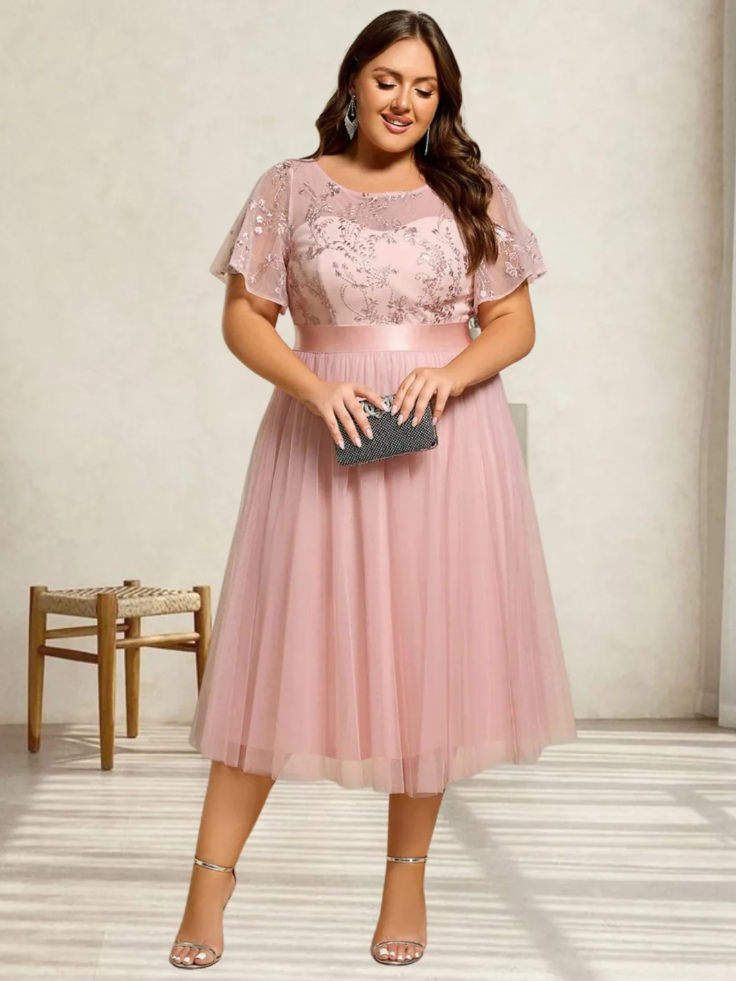 CAMILLE nagyméretű hímzett koktélruha PINK